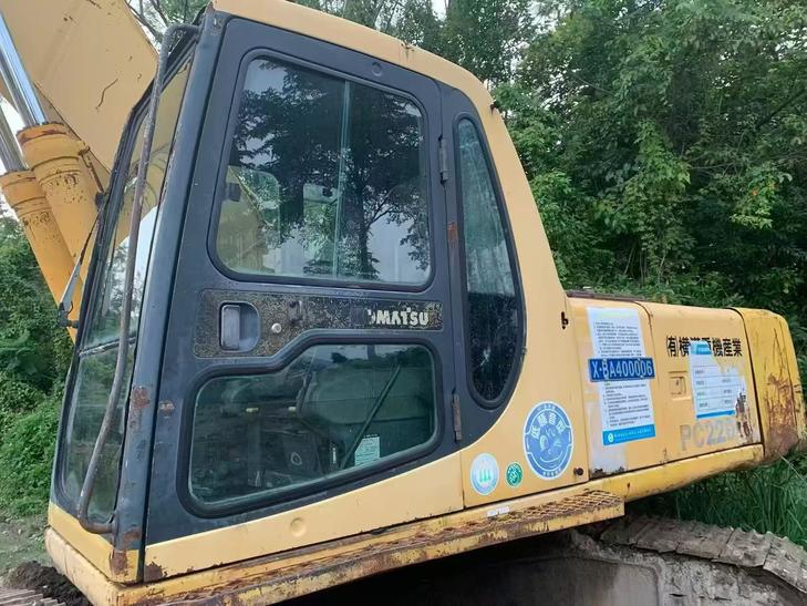 Buy Komatsu PC220LC-6 Used Excavator / 1