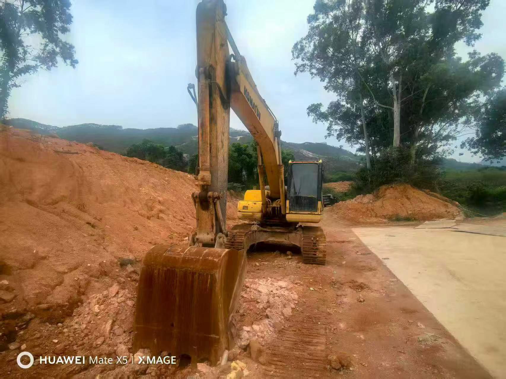 Buy Komatsu PC200 Used Excavator / 6