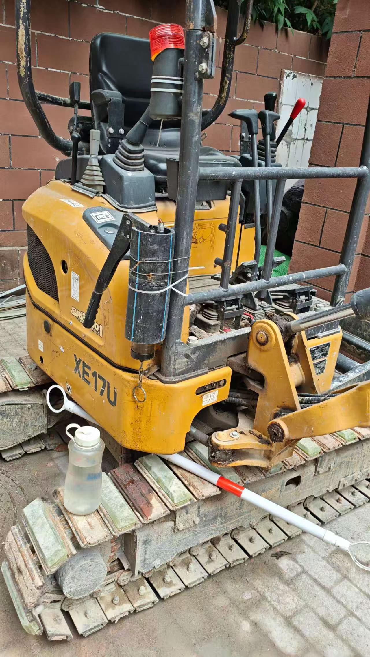 Buy XCMG XE17U Used Excavator / 4