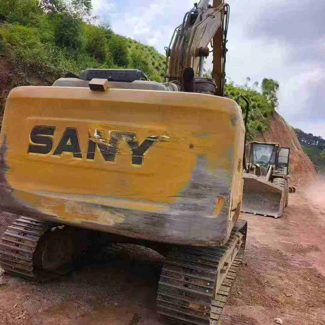 Buy Sany SY135 Used Excavator / 2
