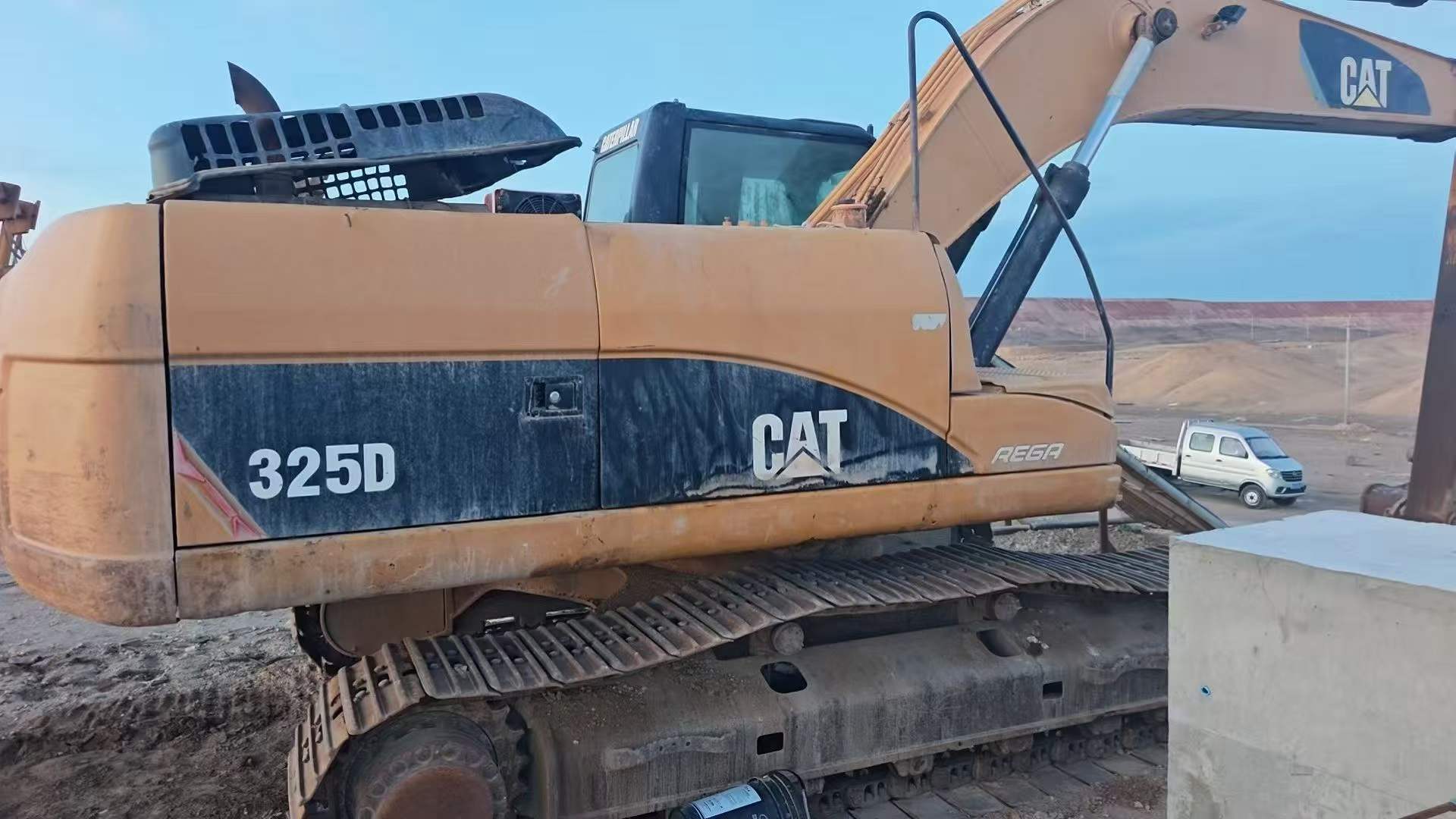 Buy Caterpillar 324D Used Excavator / 3
