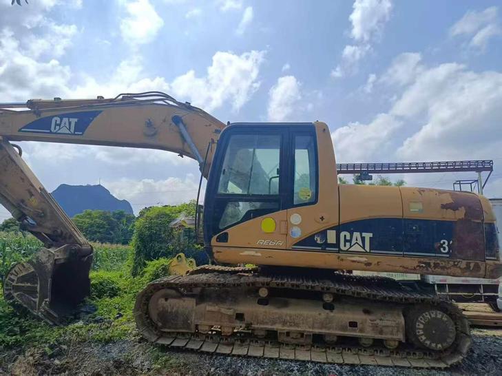 Buy Caterpillar 320C Used Excavator / 1