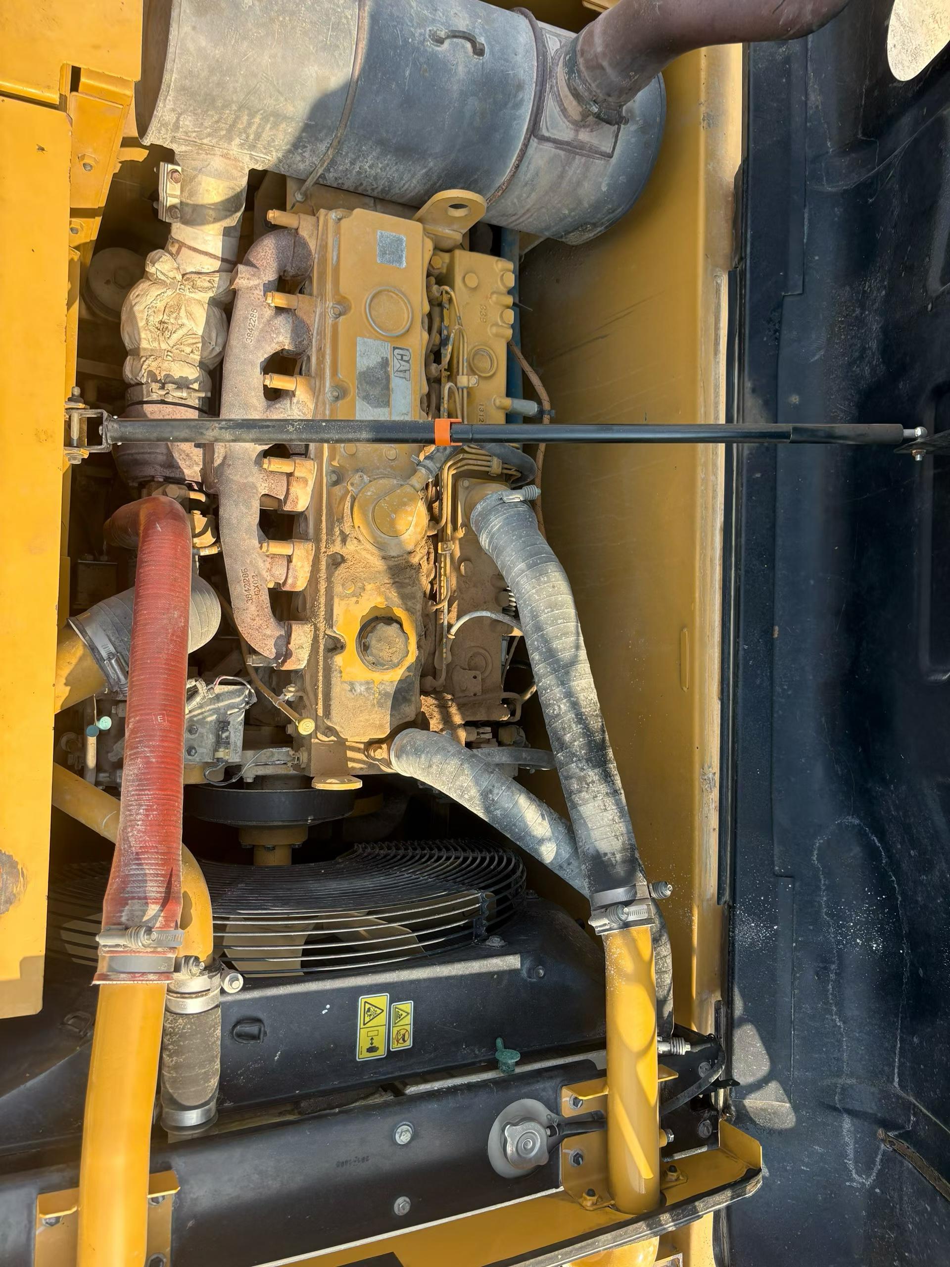 Buy Caterpillar 320D Used Excavator / 8