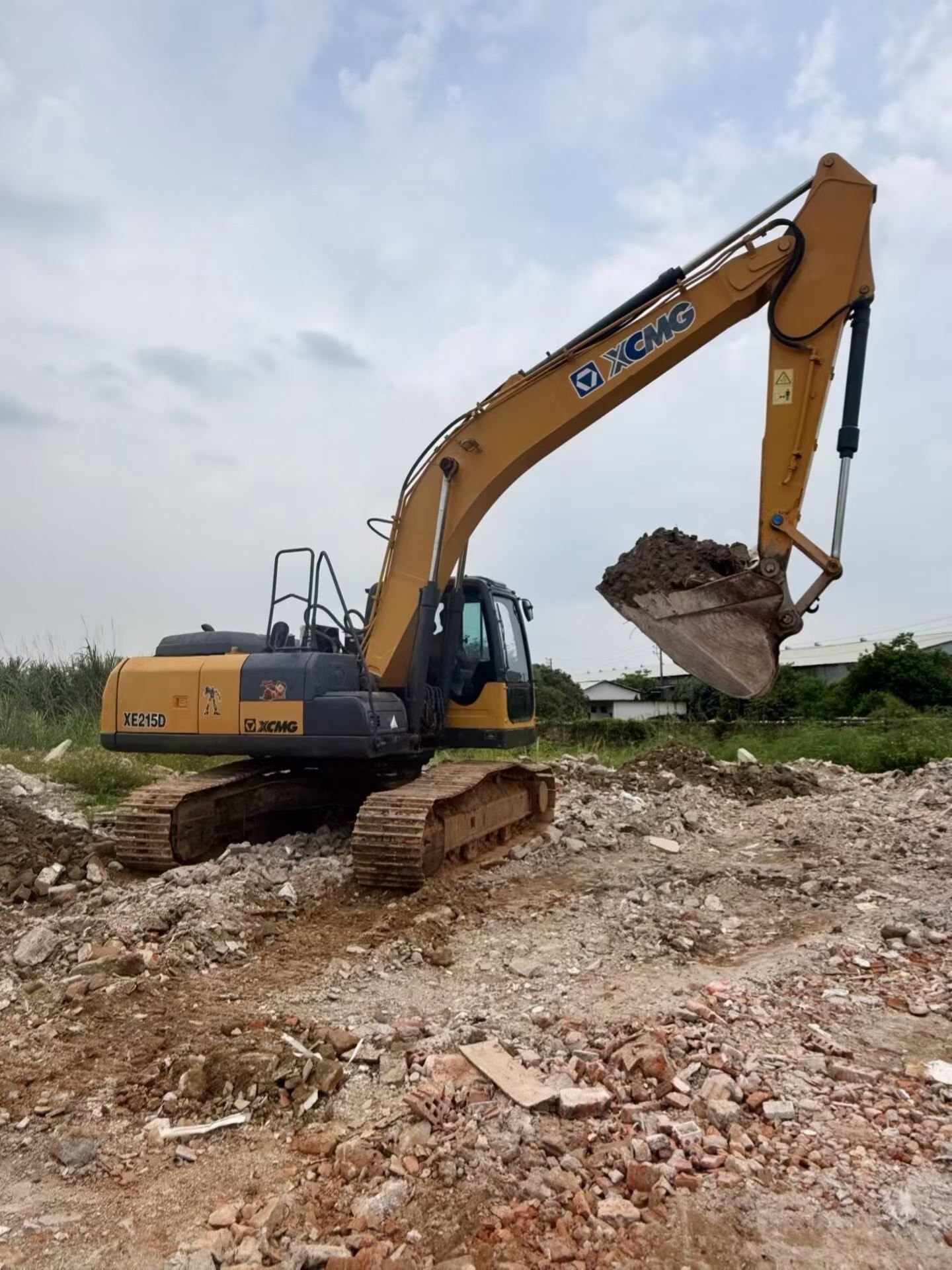 Buy XCMG XE215 Used Excavator / 4
