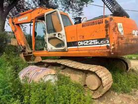Buy Doosan S225 Used Excavator / 9 Buy Doosan S225 Used Excavator / 9