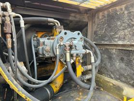 Buy Kato 820-3SP Used Excavator / 4 Buy Kato 820-3SP Used Excavator / 4