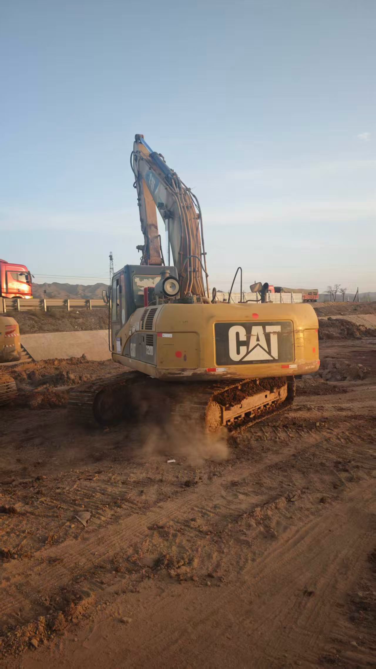 Buy Caterpillar 320A Used Excavator / 2