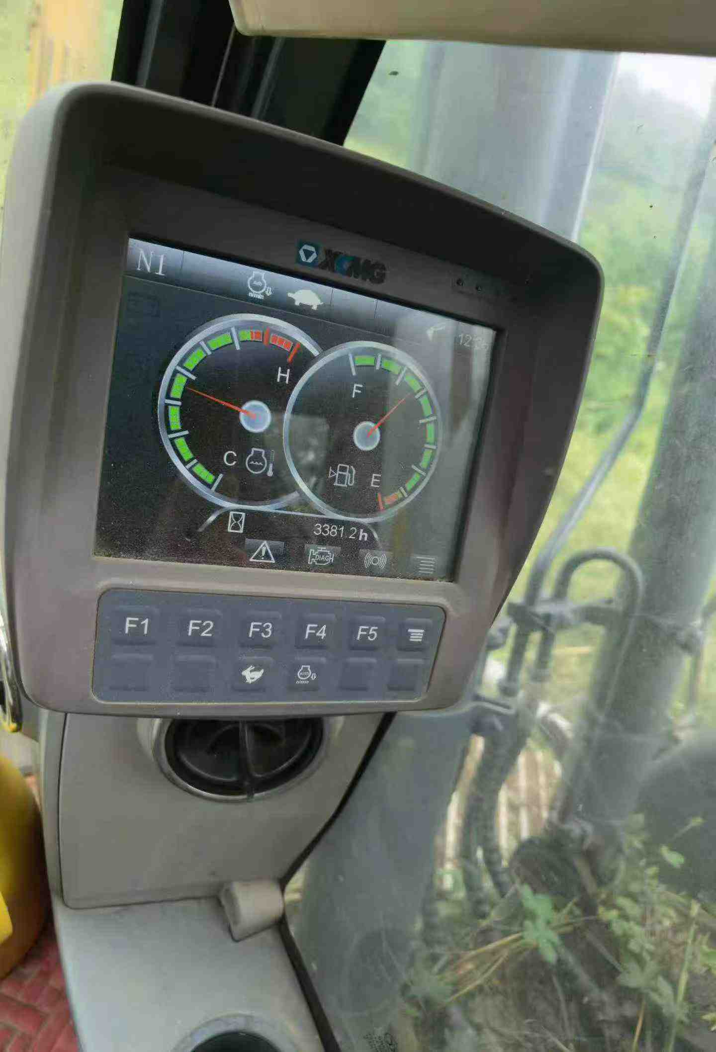 Buy XCMG XE135B Used Excavator / 4