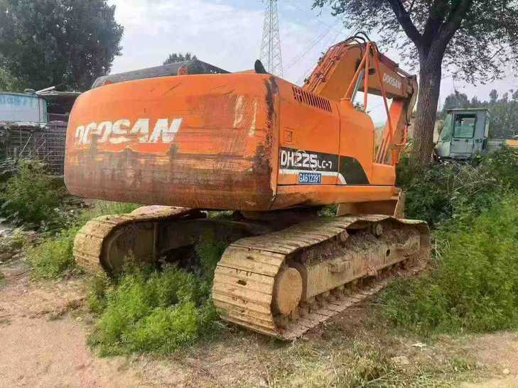 Buy Doosan S225 Used Excavator / 1