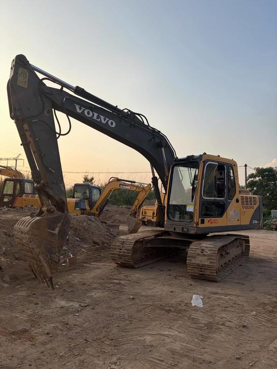 Buy Volvo EC140 Used Excavator / 1