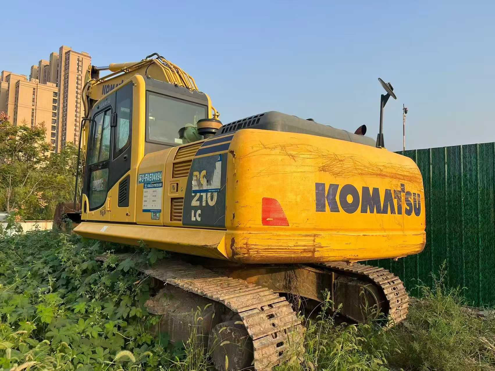 Buy Komatsu PC210 Used Excavator / 6