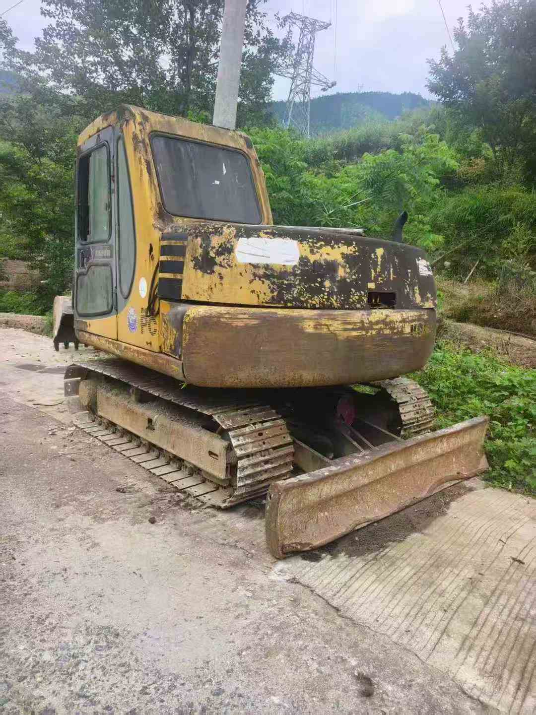 Buy Komatsu PC60 Used Excavator / 3