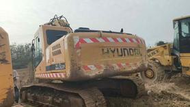 Buy Hyundai R225-7 Used Excavator / 2 Buy Hyundai R225-7 Used Excavator / 2
