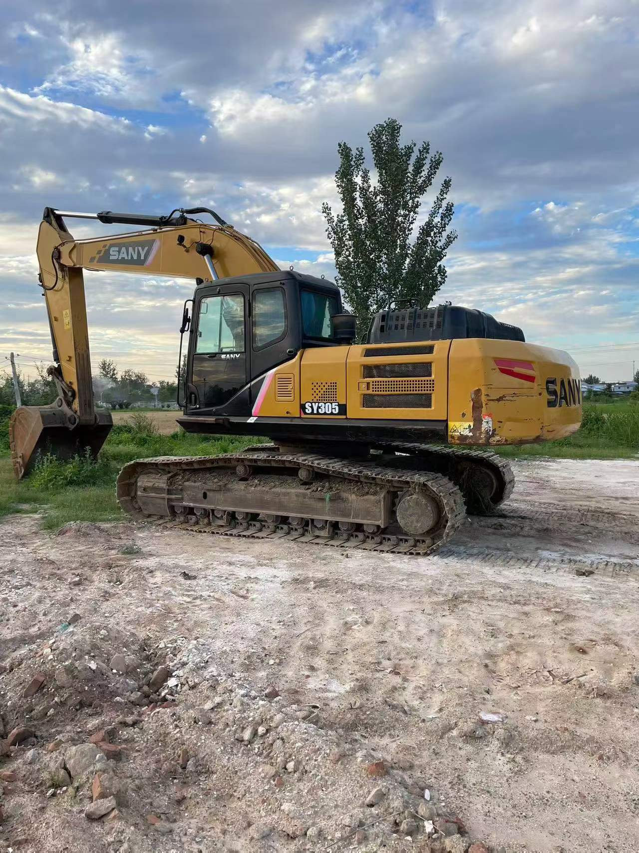 Buy Sany SY245H Used Excavator / 3