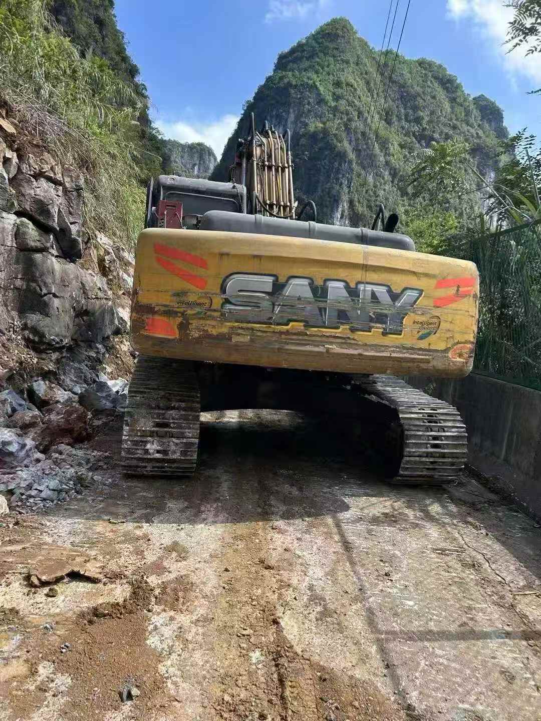 Buy Sany SY215C Used Excavator / 3