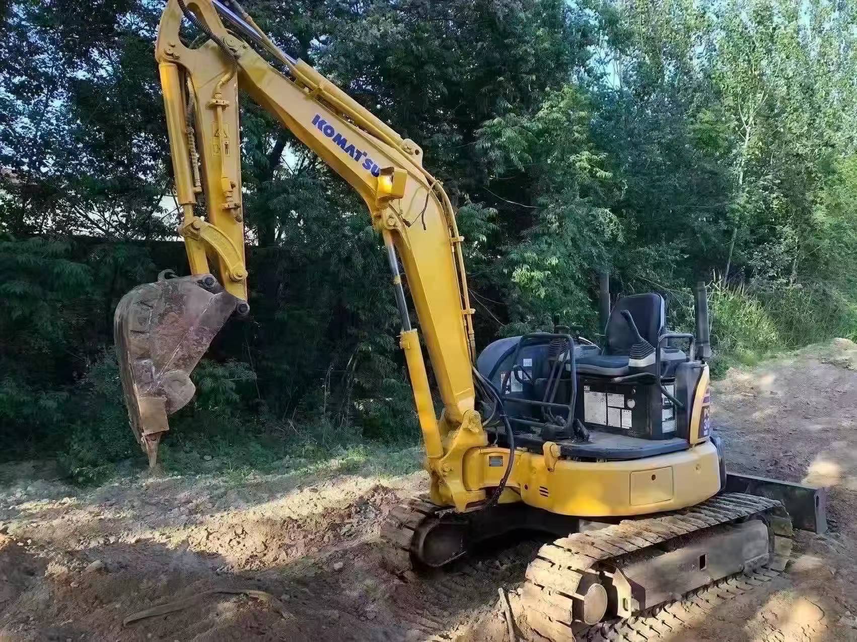 Buy Komatsu PC30-3 Used Excavator / 3