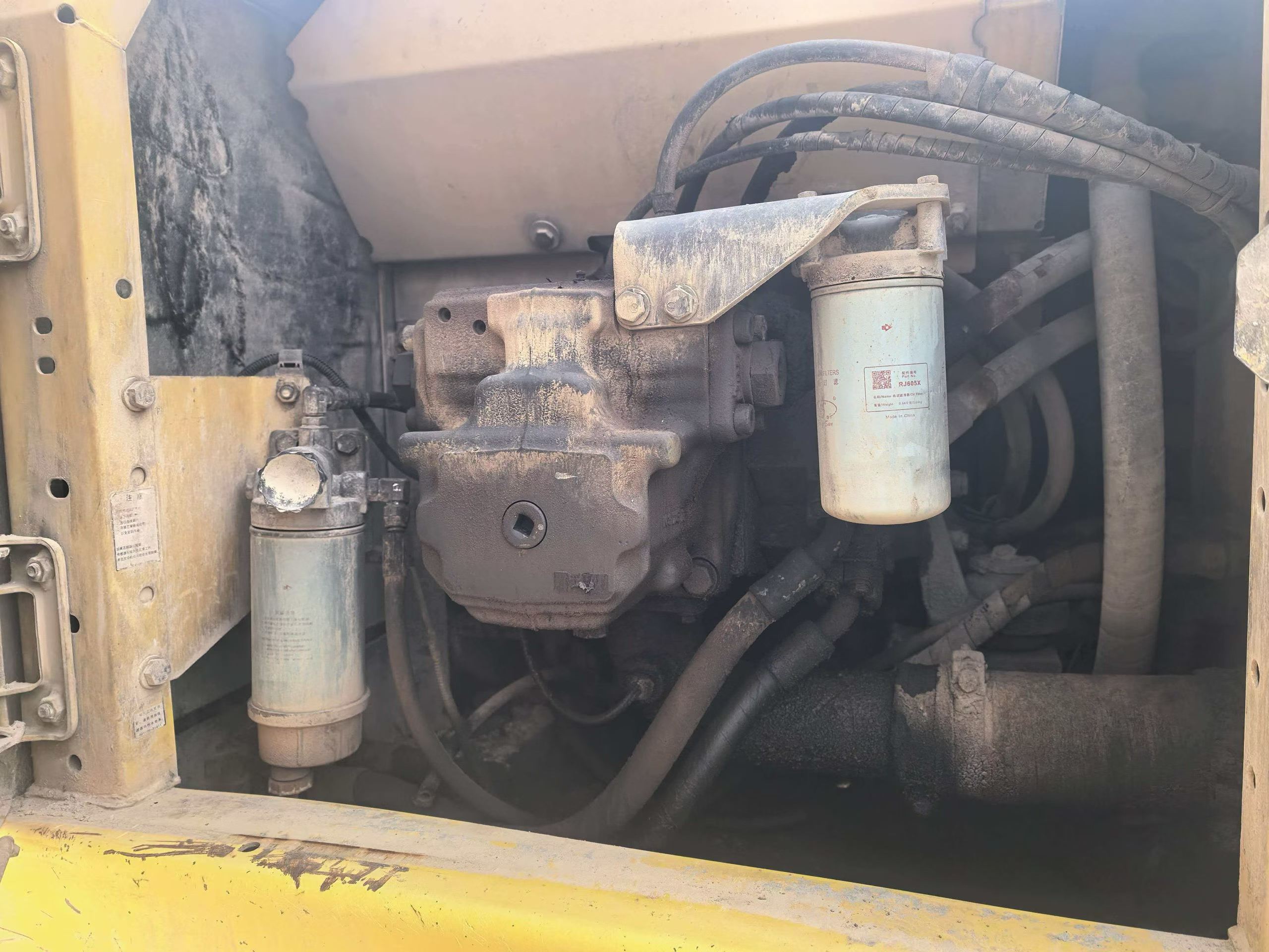 Buy Komatsu PC200 Used Excavator / 2