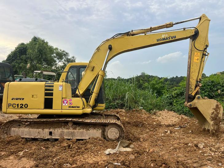 Buy Komatsu PC120-6 Used Excavator / 1