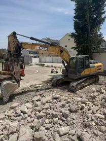 Buy XCMG XE205DA Used Excavator / 2 Buy XCMG XE205DA Used Excavator / 2