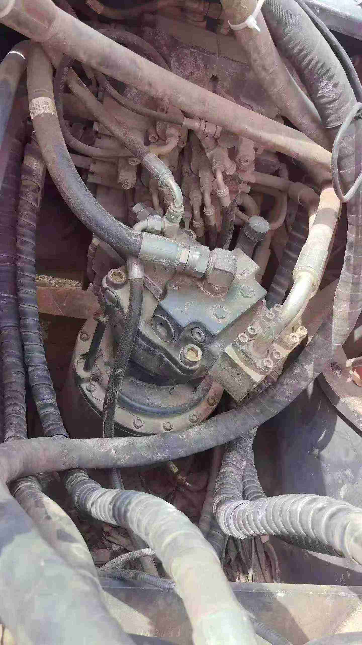 Buy Doosan DH220-3 Used Excavator / 6