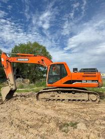 Buy Doosan DH225-9 Used Excavator / 7 Buy Doosan DH225-9 Used Excavator / 7