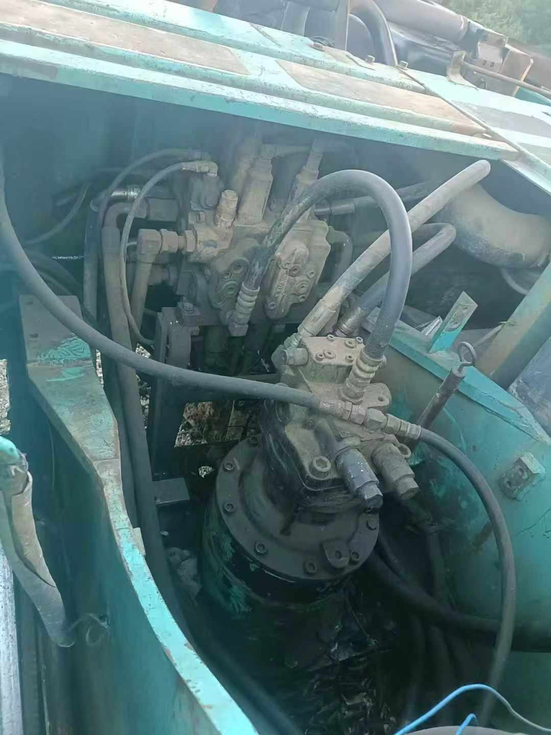 Buy Kobelco SK200-10 Used Excavator / 2