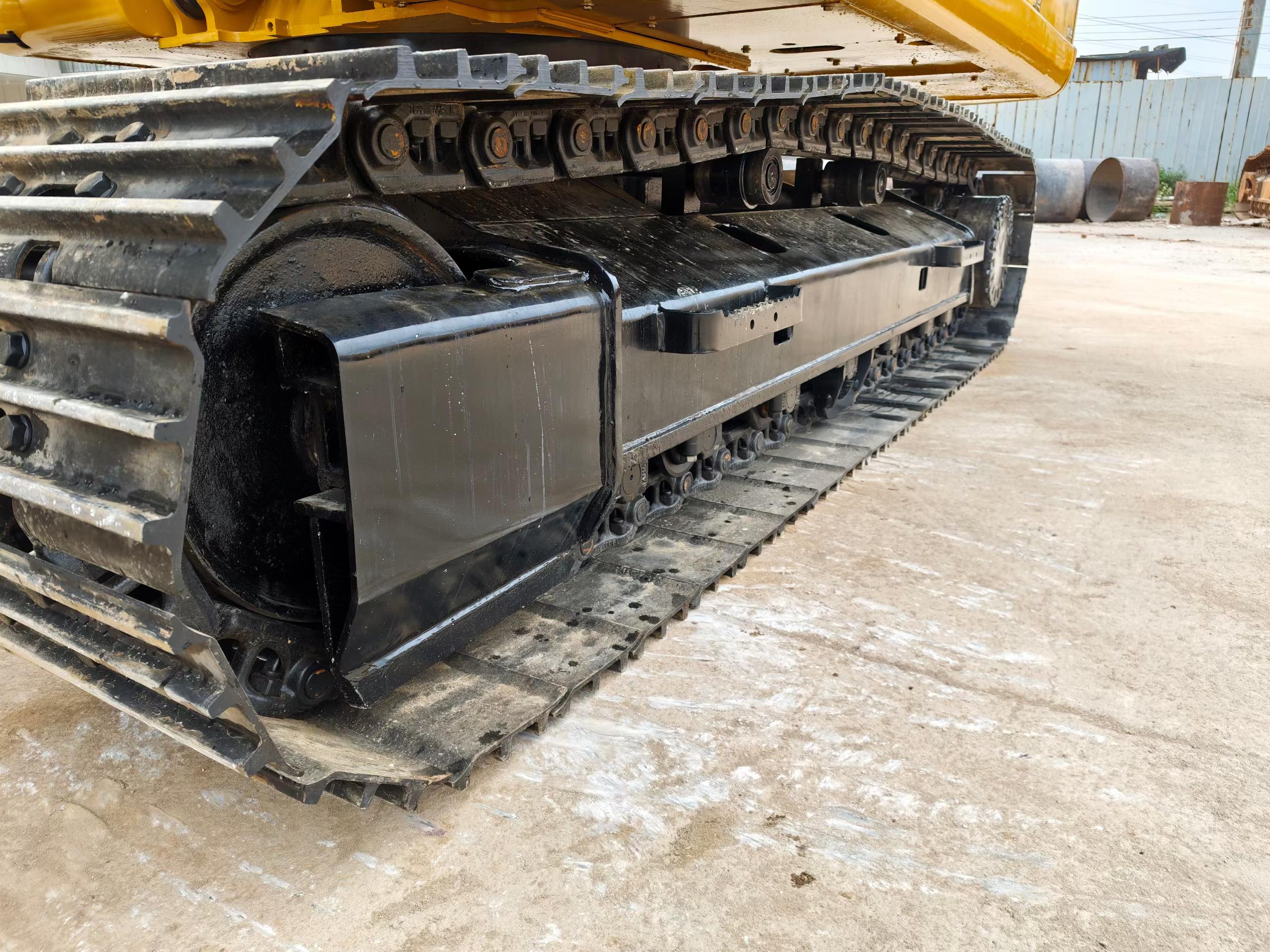 Buy Caterpillar 320D Used Excavator / 7