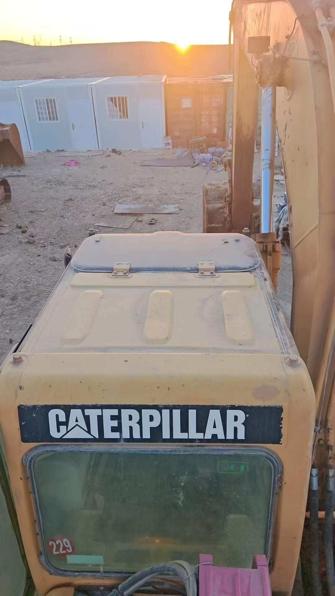 Buy Caterpillar 322B Used Excavator / 9