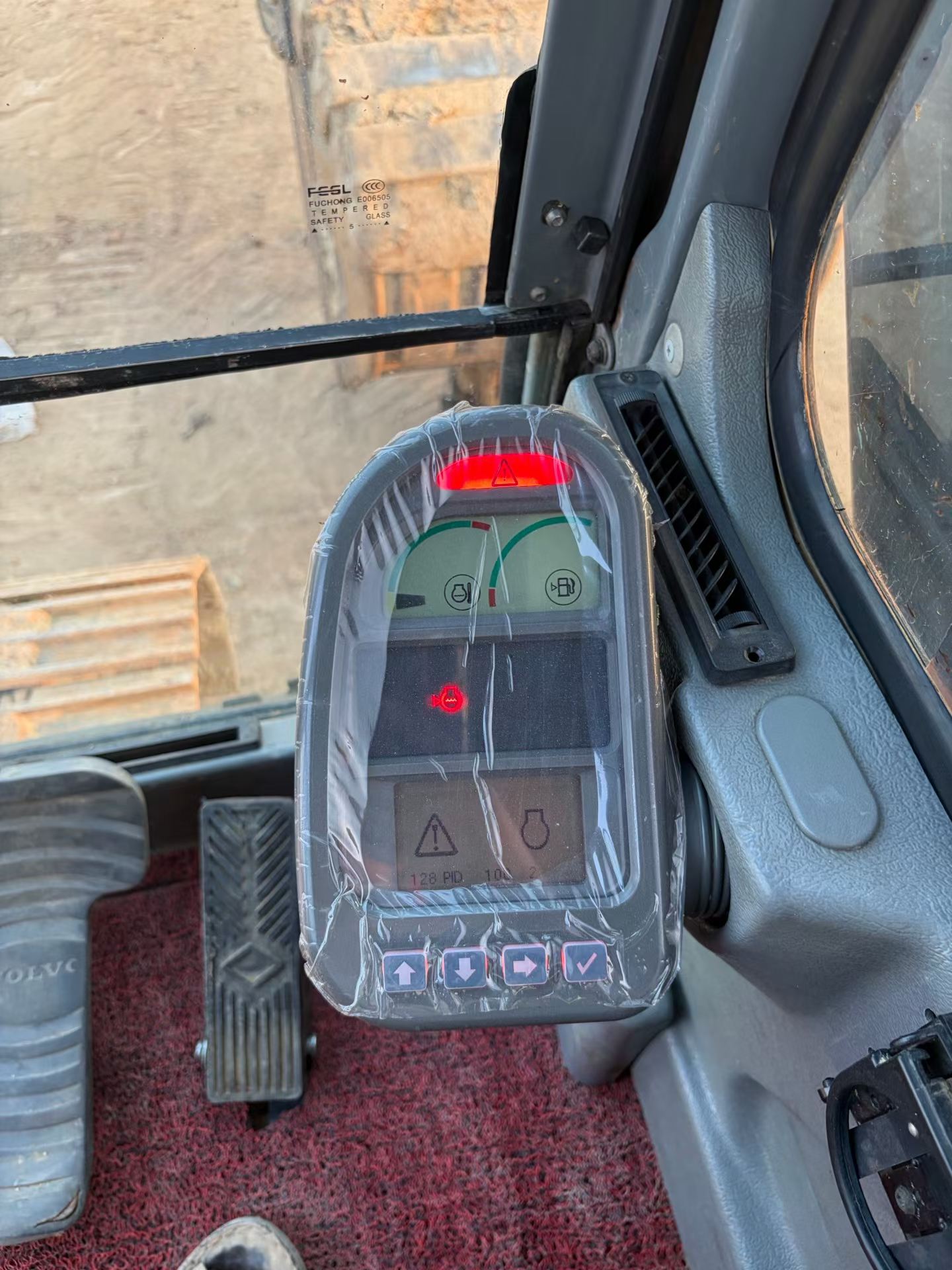 Buy Volvo EC140 Used Excavator / 8
