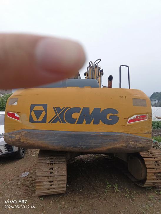 Buy XCMG XE135B Used Excavator / 1