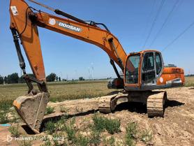 Buy Doosan DH215-9 Used Excavator / 3 Buy Doosan DH215-9 Used Excavator / 3