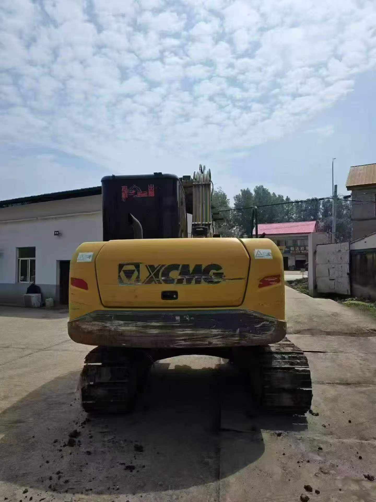 Buy XCMG XE75C Used Excavator / 3
