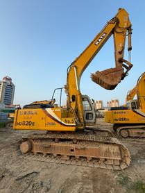 Buy Kato 820-3SP Used Excavator / 2 Buy Kato 820-3SP Used Excavator / 2
