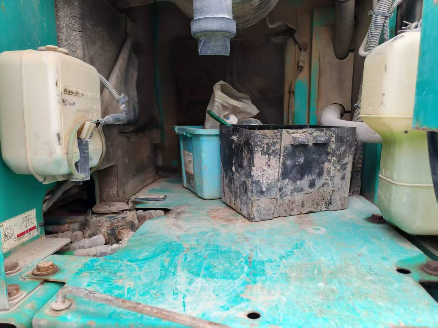 Buy Kobelco SK200-2 Used Excavator / 8 Buy Kobelco SK200-2 Used Excavator / 8