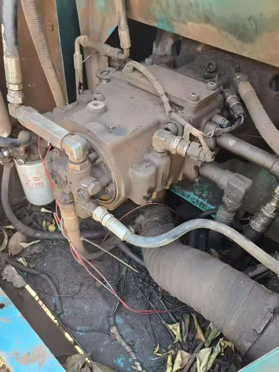 Compre Escavadeira Kobelco SK140 Usada / 4