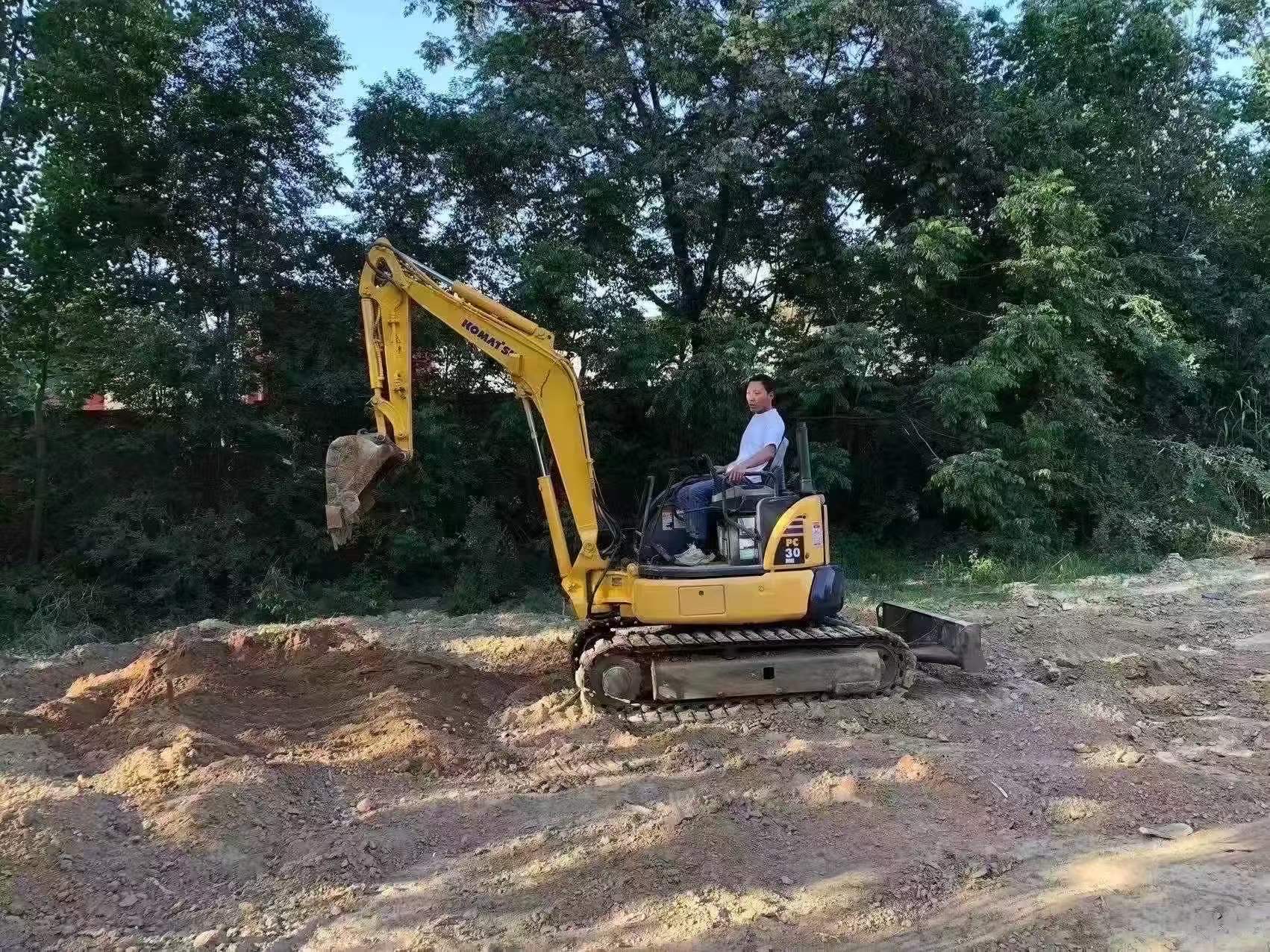 Buy Komatsu PC30-3 Used Excavator / 2