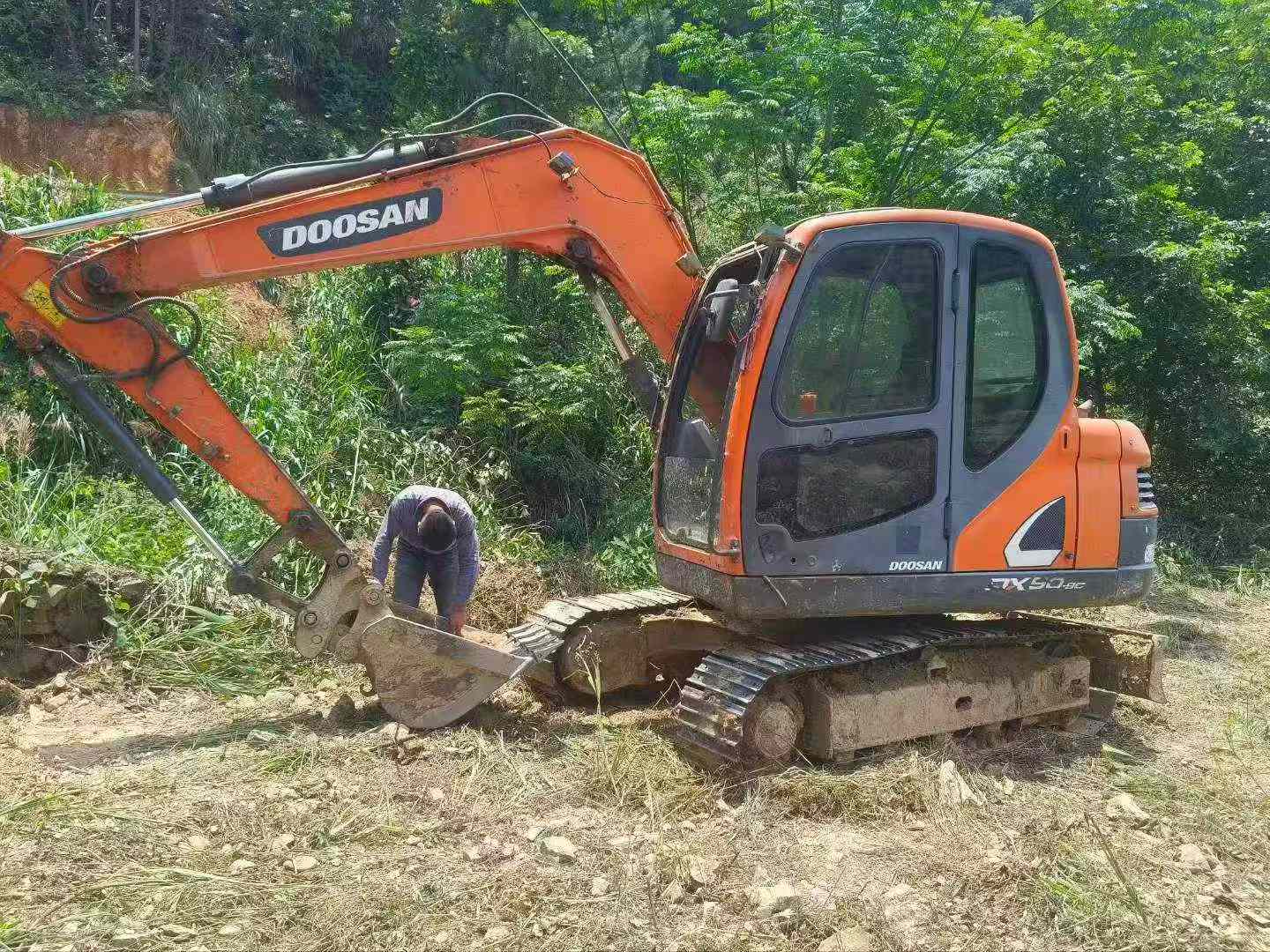 Buy Doosan DX75 Used Excavator / 4