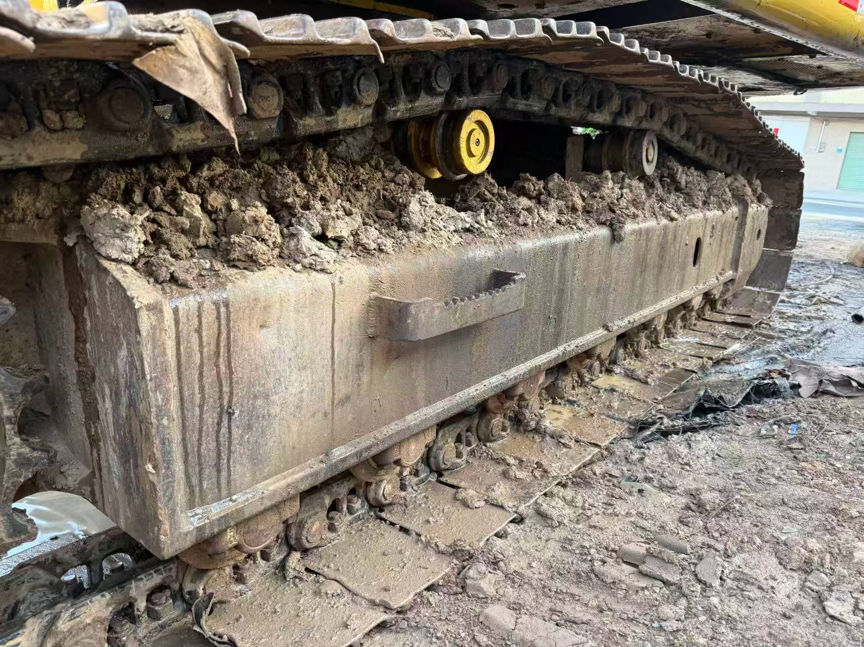 Buy Komatsu PC200-6E Used Excavator / 7