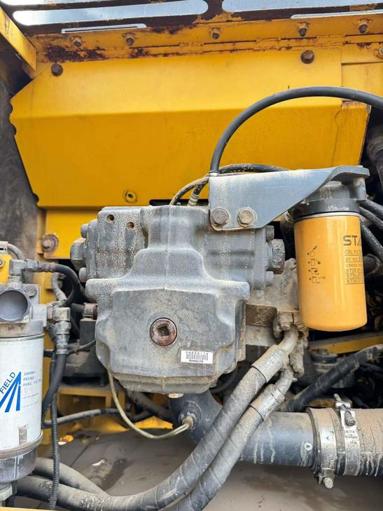 Buy Komatsu PC200-8 Used Excavator / 1