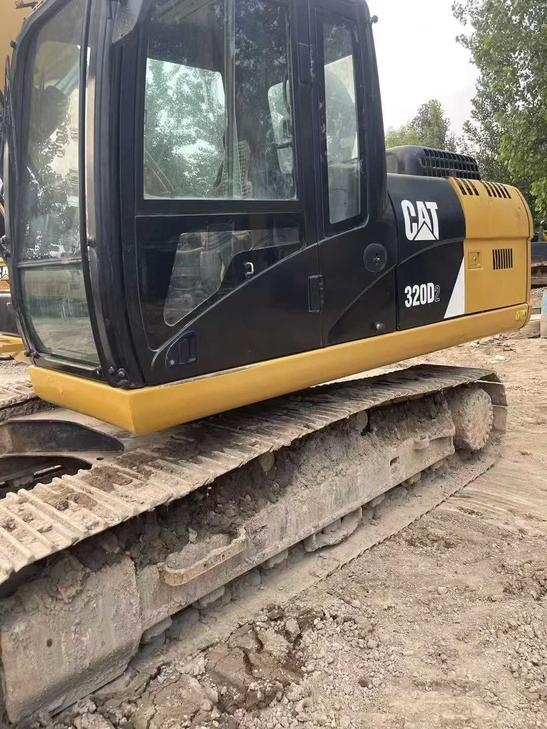 Buy Caterpillar 320D Used Excavator / 1