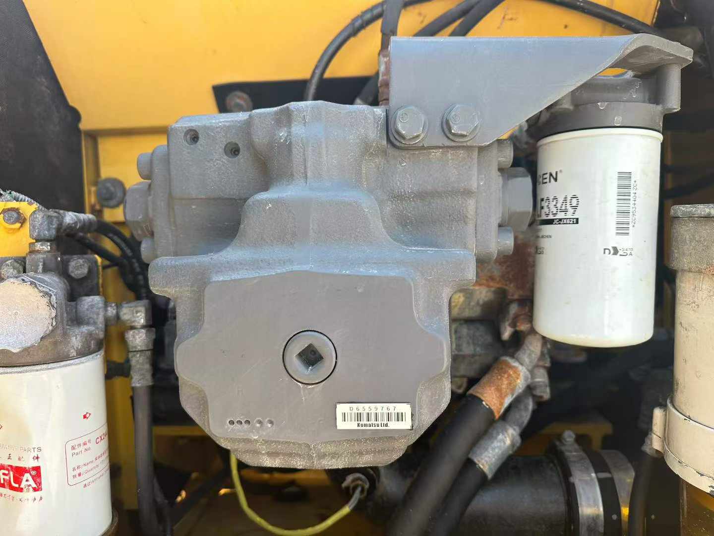Buy Komatsu PC200-8N1 Used Excavator / 4