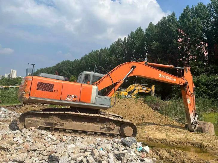Buy Hitachi ZX260-3G Used Excavator / 1
