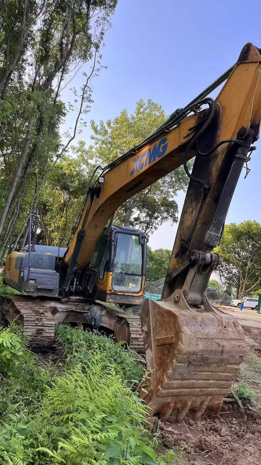 Buy XCMG XE200DA Used Excavator / 7 Buy XCMG XE200DA Used Excavator / 7