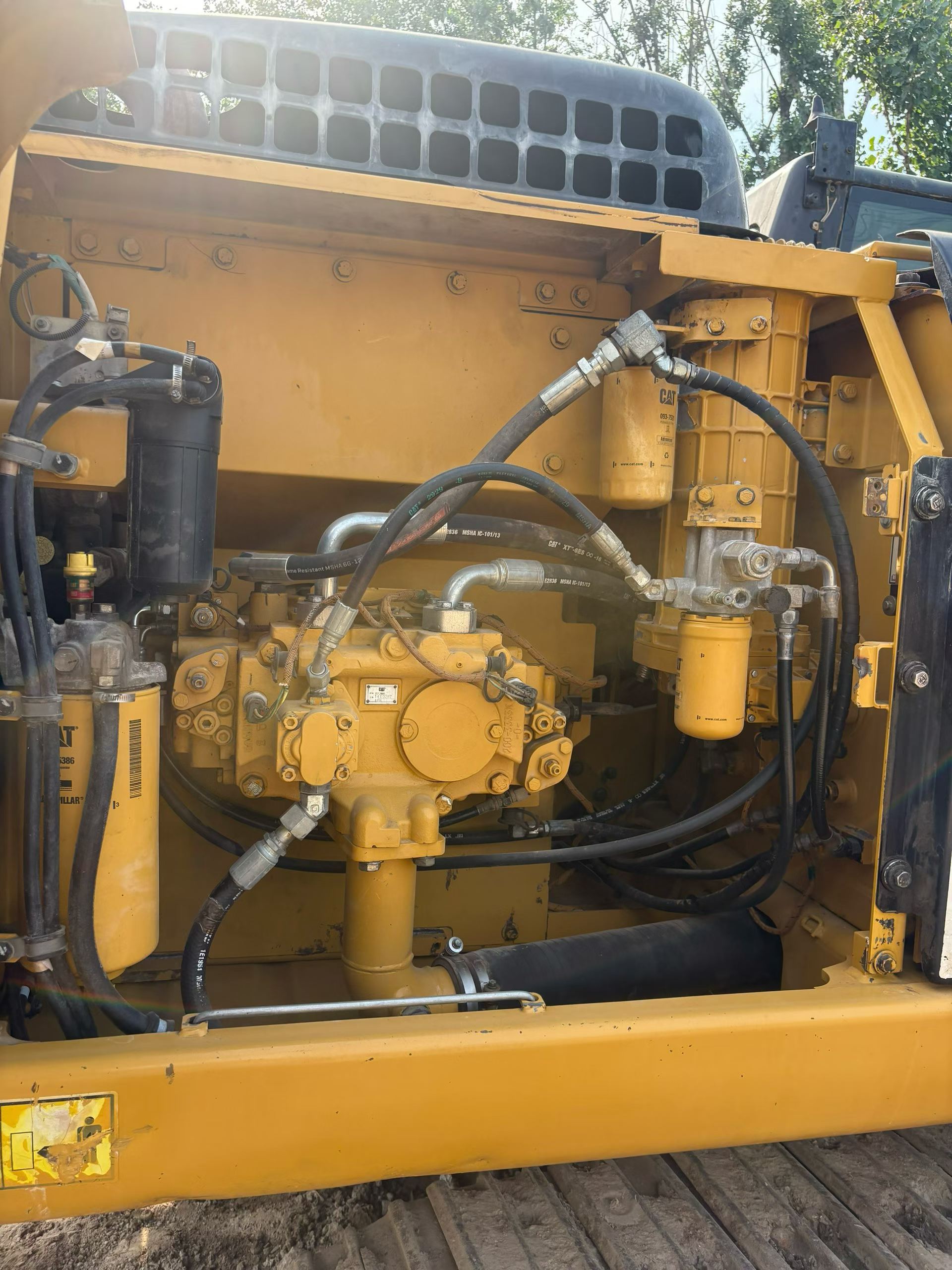 Buy Caterpillar 320D Used Excavator / 6