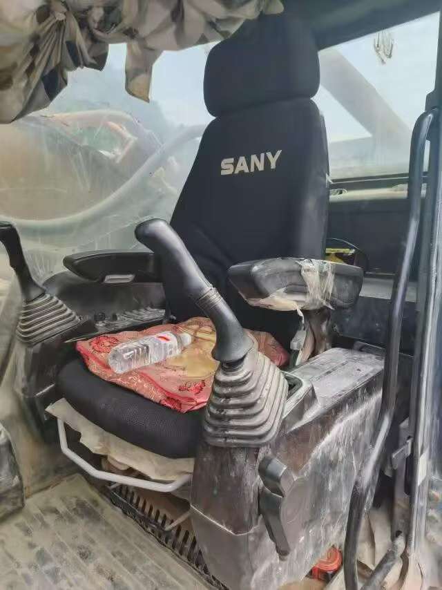 Buy Sany SY550H Used Excavator / 3 Buy Sany SY550H Used Excavator / 3