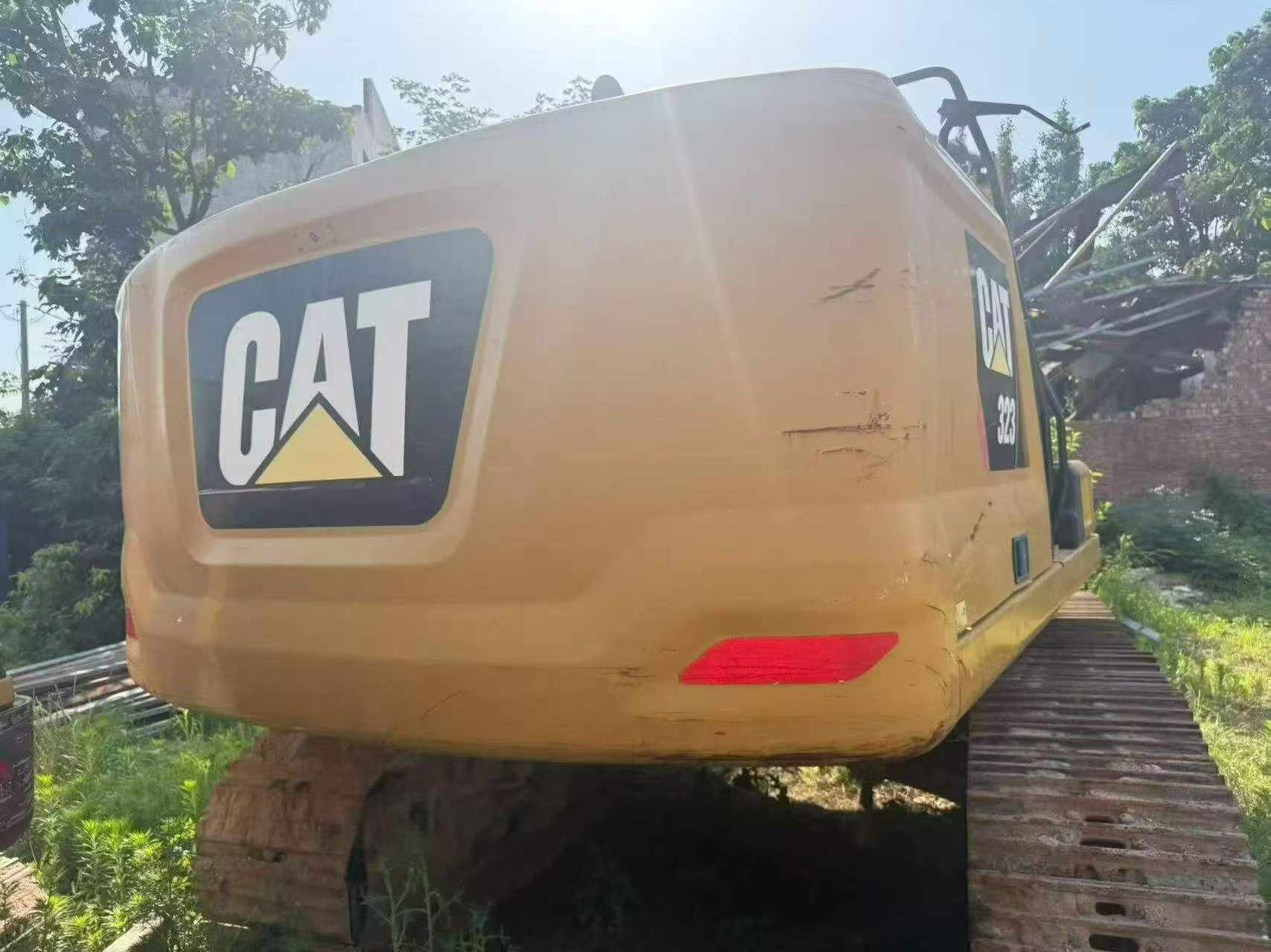Buy Caterpillar 323 Used Excavator / 1