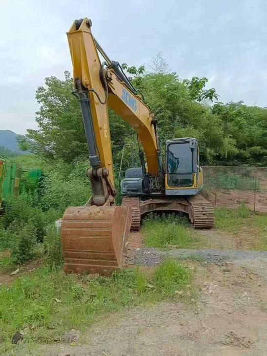 Buy XCMG XE200 Used Excavator / 1