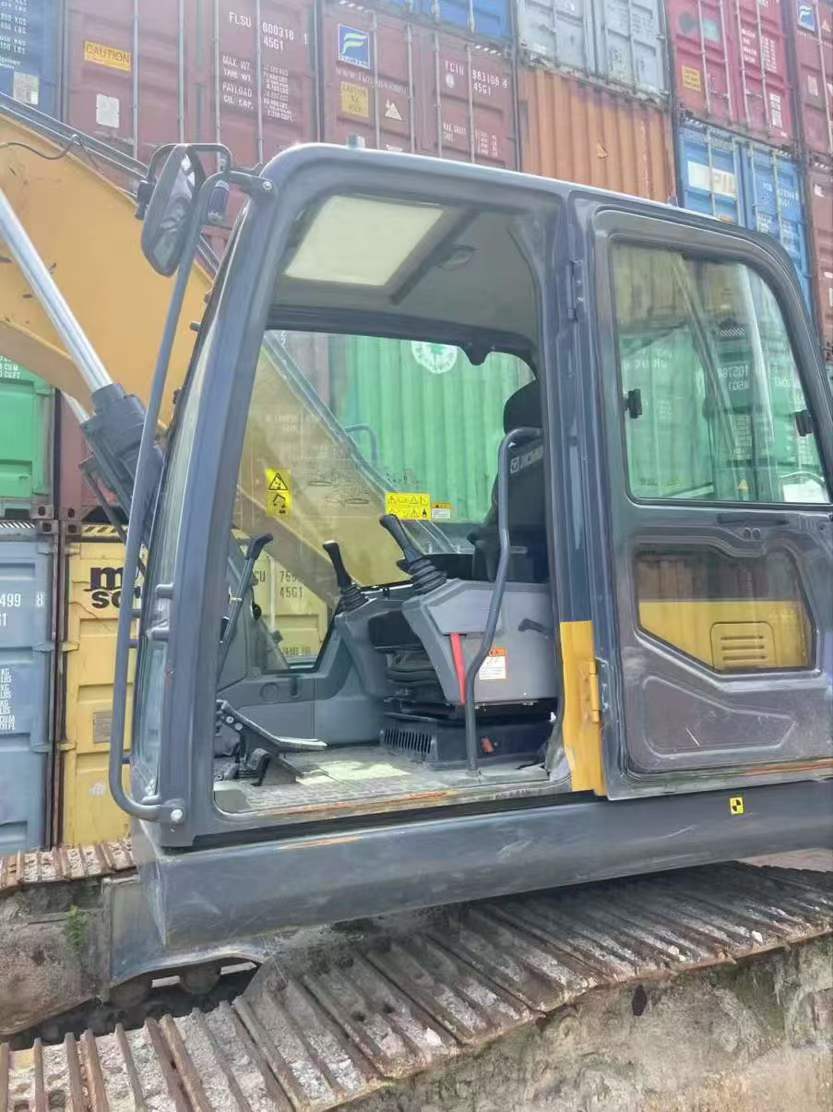 Buy XCMG XE215 Used Excavator / 8