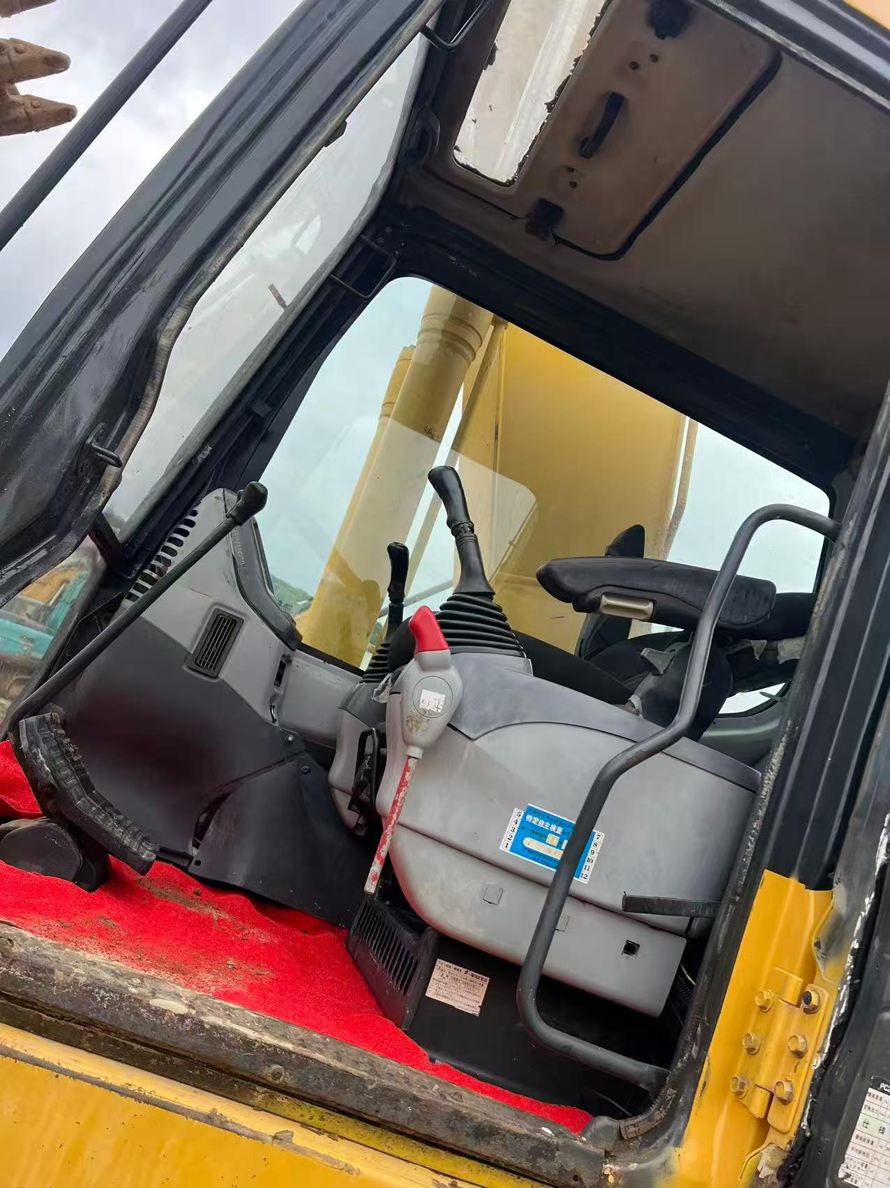 Buy Komatsu PC200-7 Used Excavator / 3 Buy Komatsu PC200-7 Used Excavator / 3