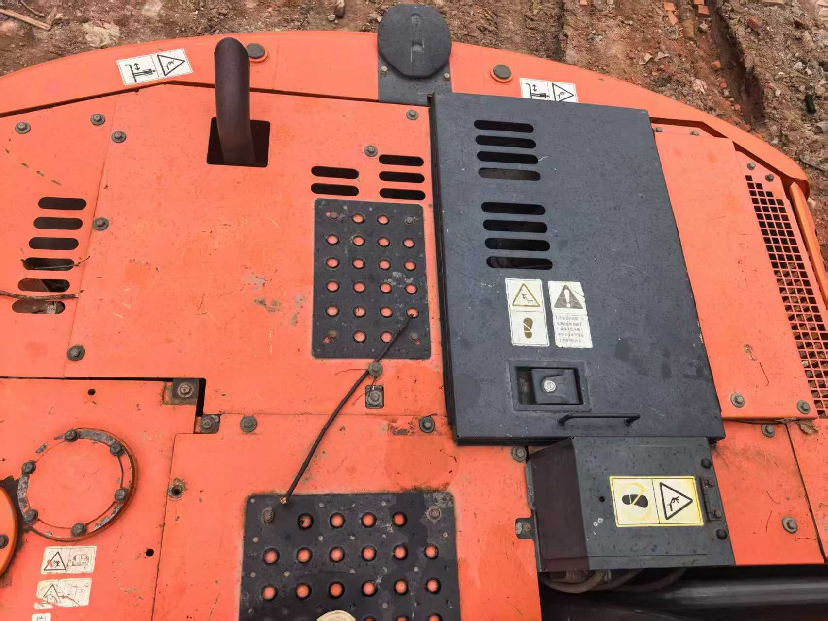 Buy Hitachi ZX130-5A Used Excavator / 5 Buy Hitachi ZX130-5A Used Excavator / 5